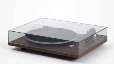 Foto © Rega Research Limited | Rega Planar 2 Walnut Effect Finish