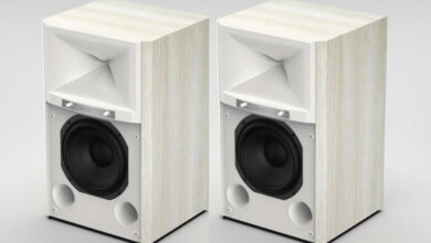 Foto © Harman International Industries | JBL 4305P White Edition and JBL 4329P White Edition