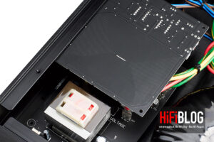 Foto © KECES Audio | KECES IQRP-800 Isolated Quantum Resonance Power Conditioner