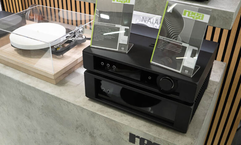 Foto © Rega Research Limited | Rega Mercury Preamplifier and Rega Solis Stereo Power Amplifier