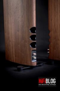 Foto © Dantax Radio A/S | Scansonic MB8 B Tower Speaker