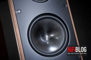 Foto © Dantax Radio A/S | Scansonic MB8 B Tower Speaker