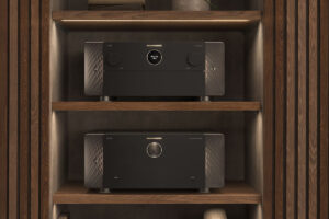 Foto © Marantz | Marantz AV 20 Preamplifier and Marantz AMP 20 12 Channel Power Amplifier
