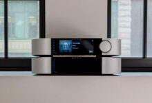 Foto © Simaudio Ltd. | MOON 491 Network Player / Preamplifier and MOON 461 Power Amplifier