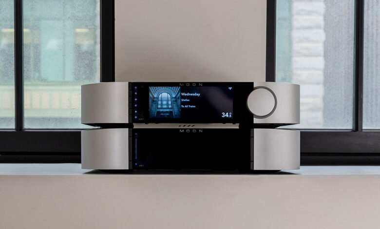 Foto © Simaudio Ltd. | MOON 491 Network Player / Preamplifier and MOON 461 Power Amplifier