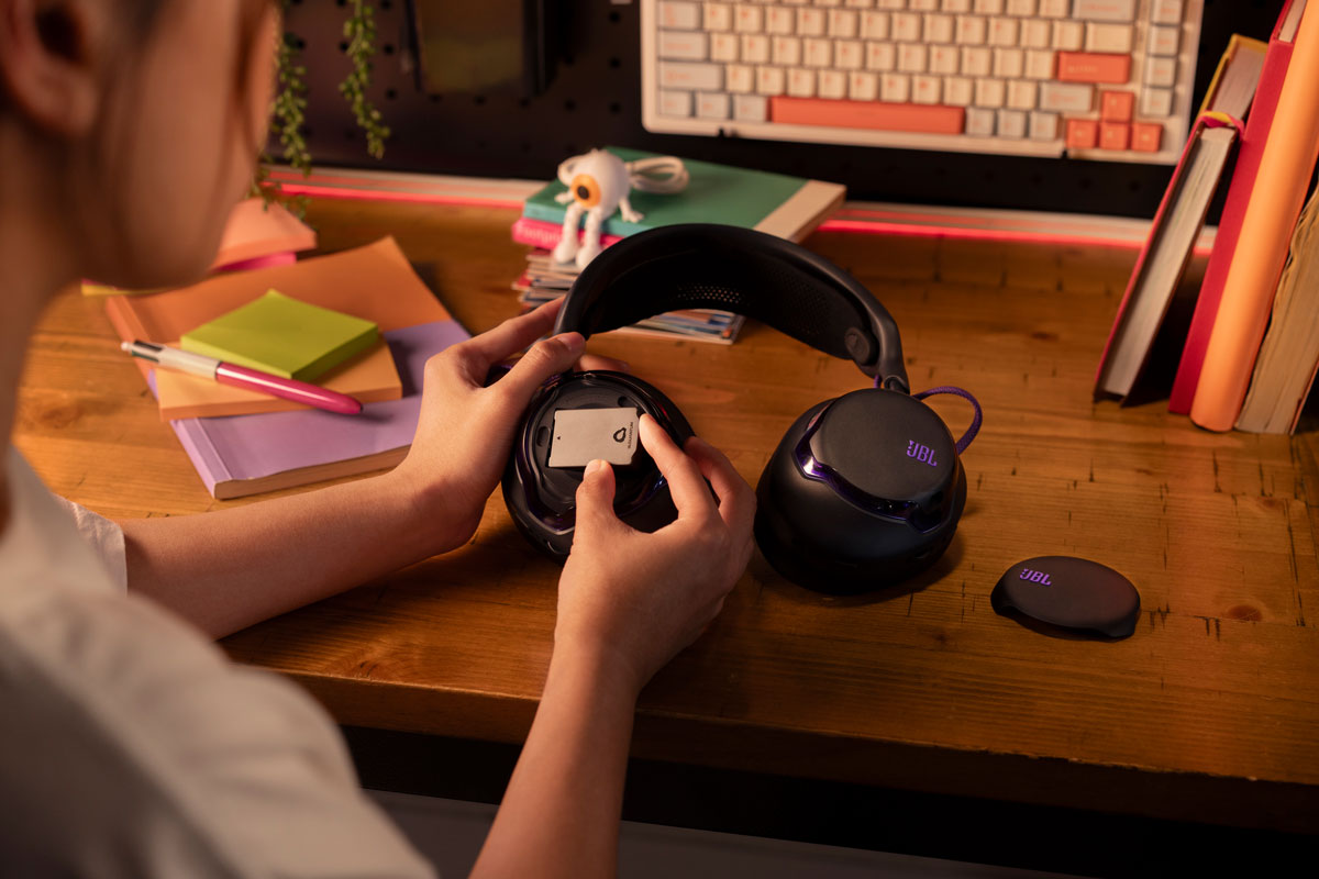 Foto © Harman International | JBL Quantum 850 Wireless Gaming-Headset