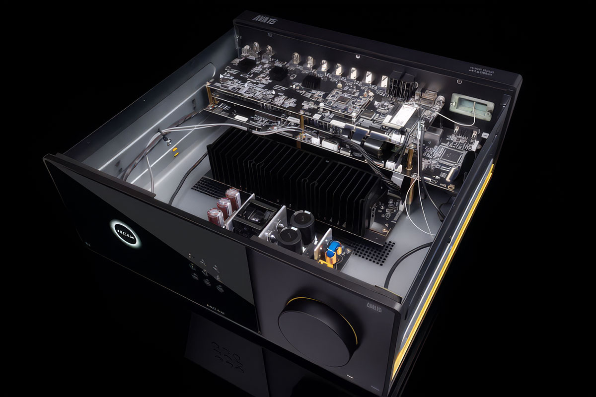 Foto © Harman Luxury Audio Group | Arcam Radia AVA15 AV Amplifier
